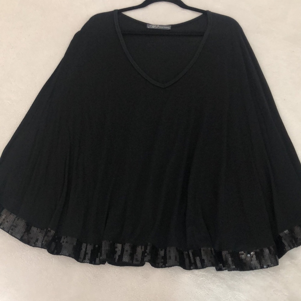 Sequin Knit Poncho! V-neck! black! M & J Couture! Sequin Trim hemline! OS
